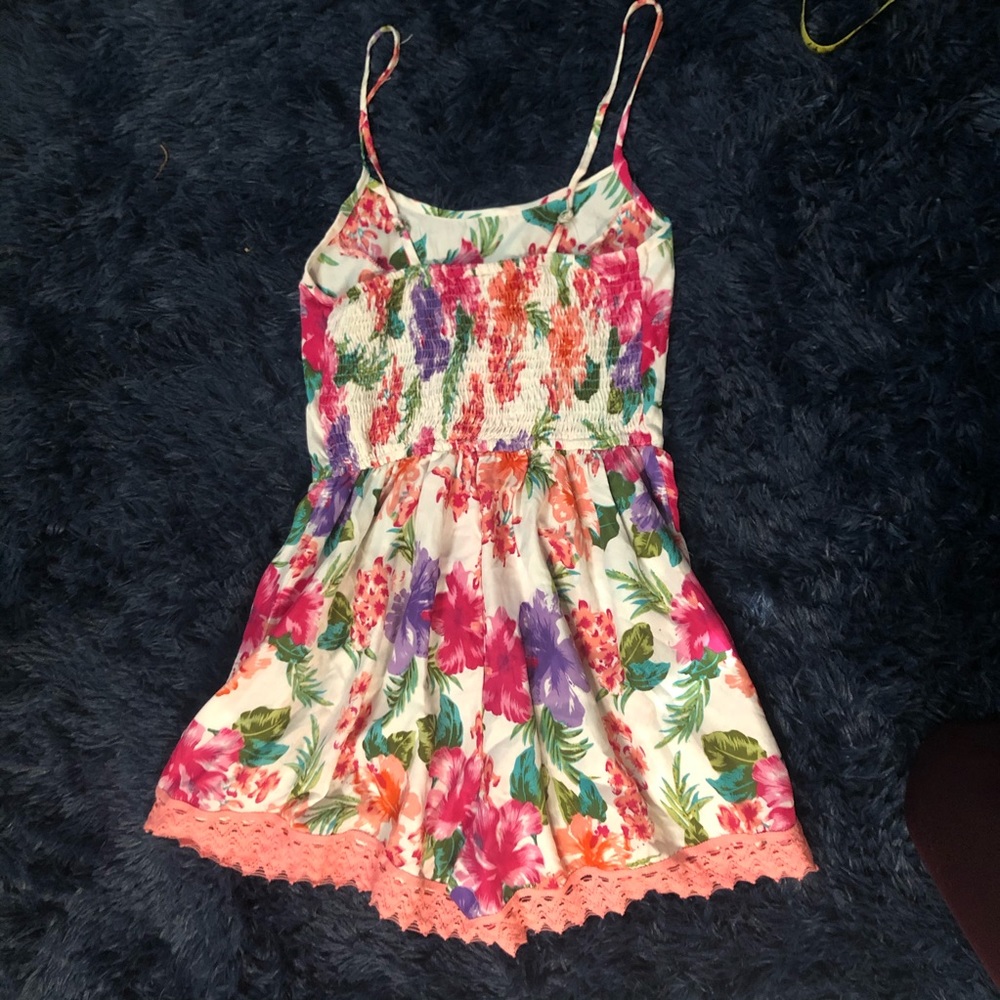 B16 Adini floral lace romper
